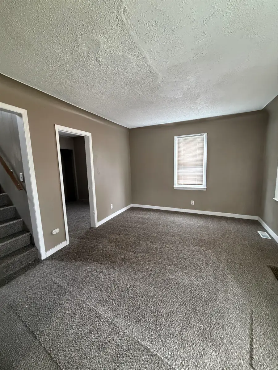 806 Alvord AVE, Flint, MI 48507 - #3