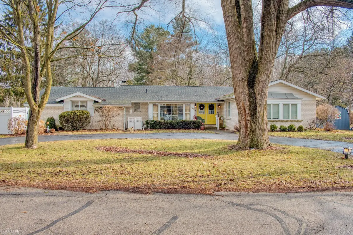 775 Riverbend DR, Owosso, MI 48867 - #1