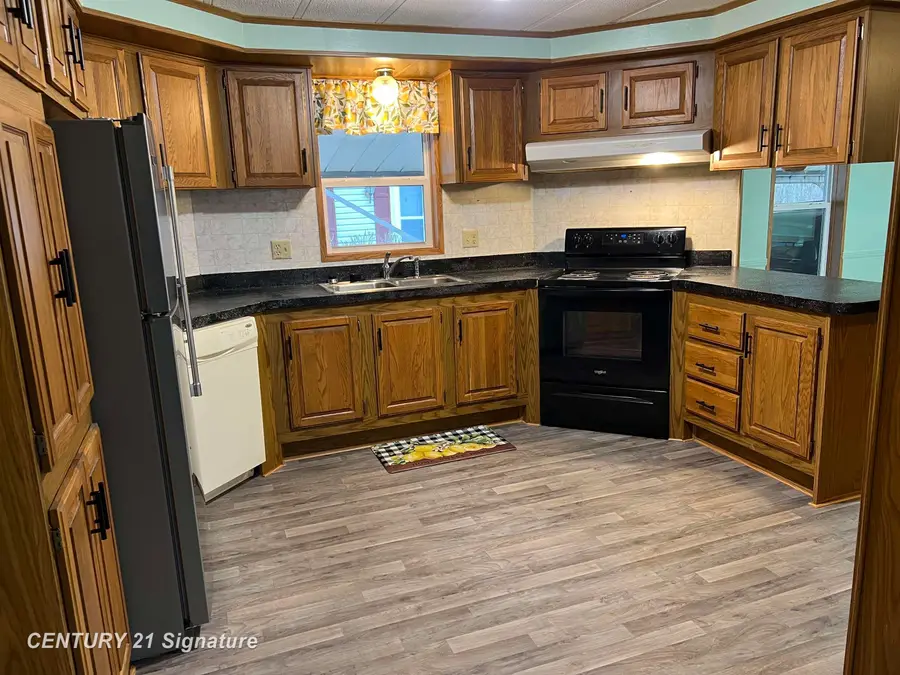 538 Park View RD, Clio, MI 48420 - #2