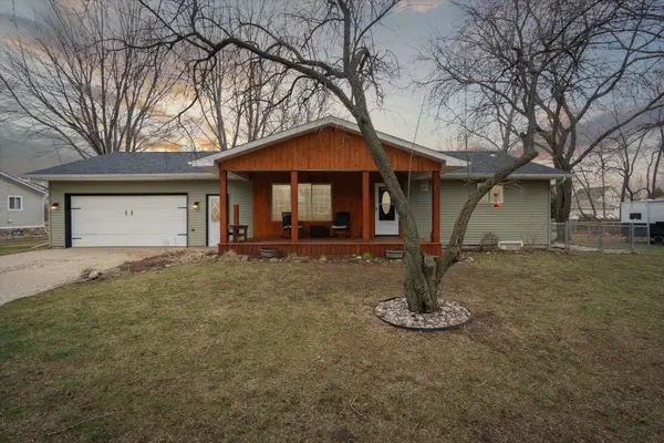 739 Gasper ST, Chesaning, MI 48616