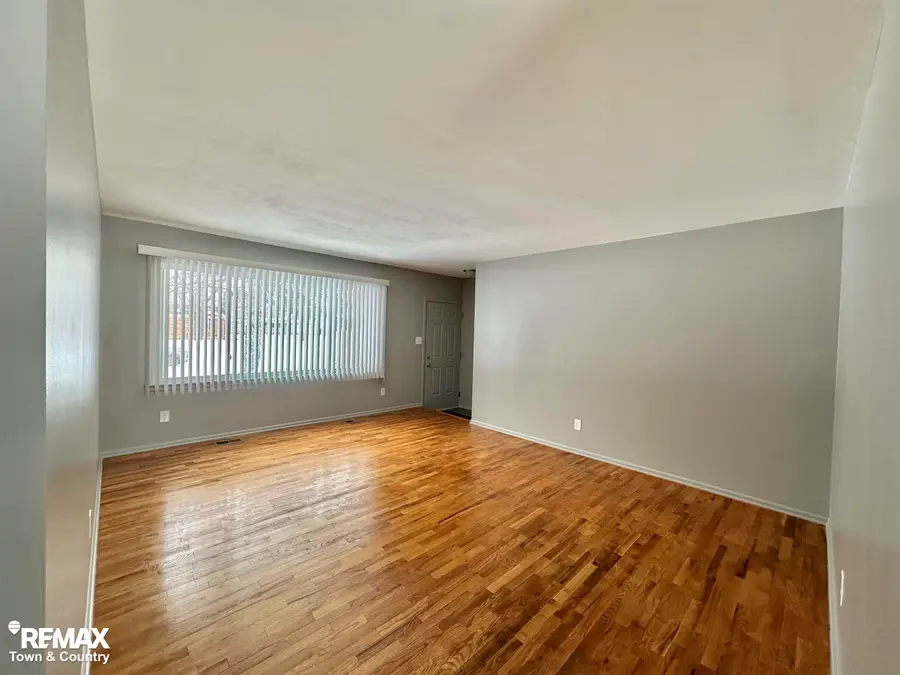 4441 Sunnymead AVE, Burton, MI 48519 - #2