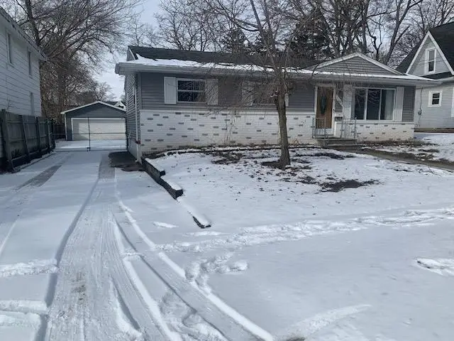 5032 Hayes ST, Swartz Creek, MI 48473 - #2