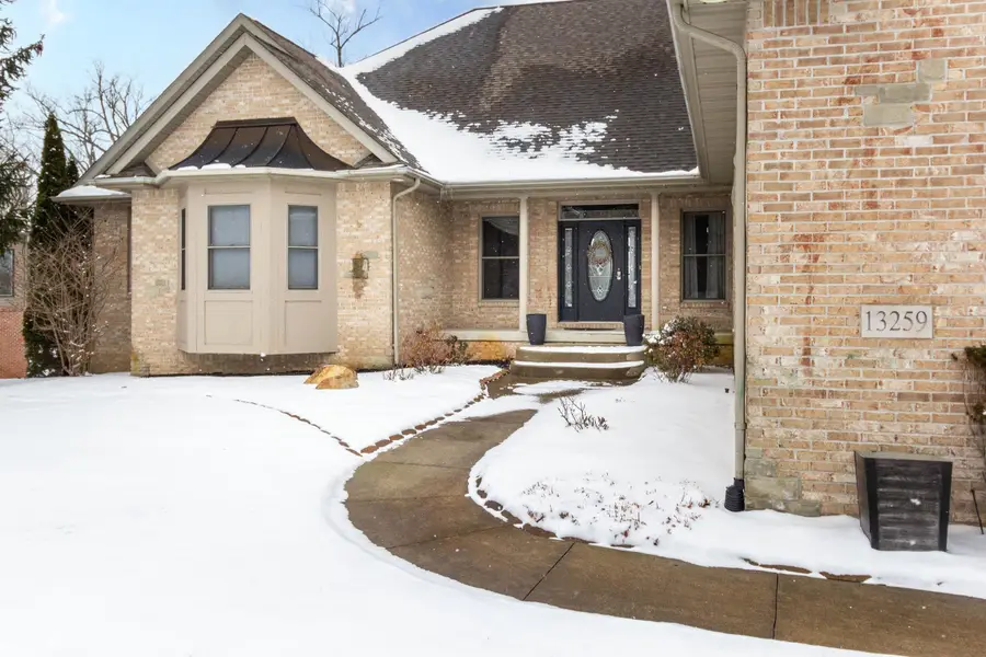 13259 Harborview DR, Linden, MI 48451 - #3