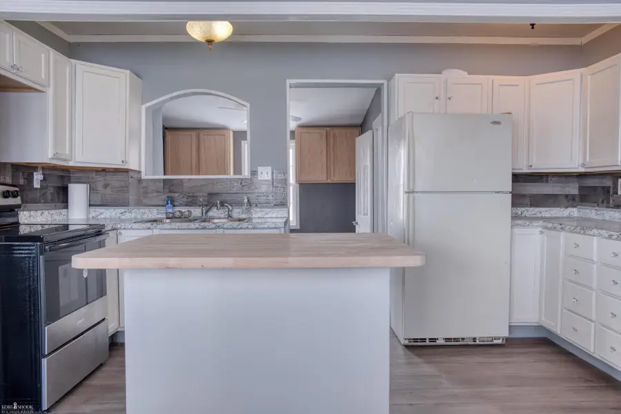 1201 N Kerby, Corunna, MI 48817 - #3