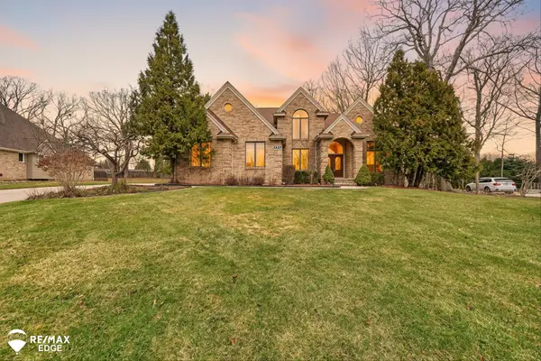 1223 Kings Carriage RD, GrandBlanc, MI 48439