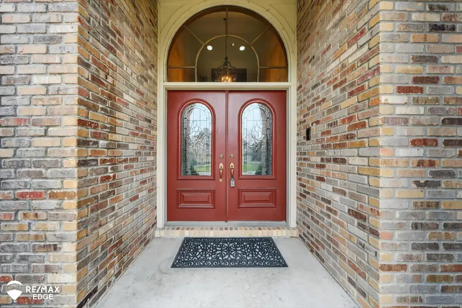 1223 Kings Carriage RD, Grand Blanc, MI 48439 - #2