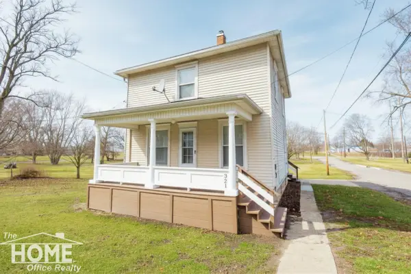 321 E Stewart ST, Owosso, MI 48867
