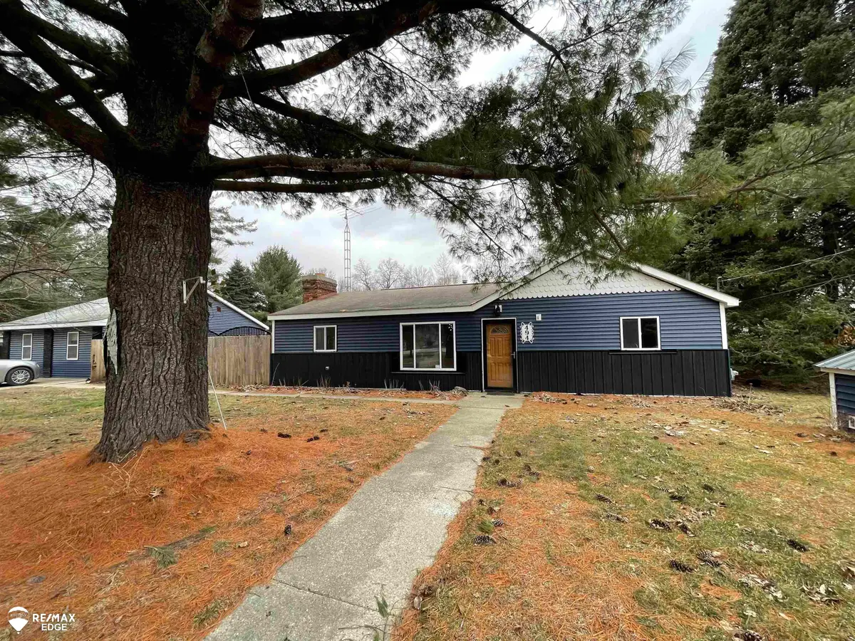 494 W Barnes Lake RD, Columbiaville, MI 48421 - #1