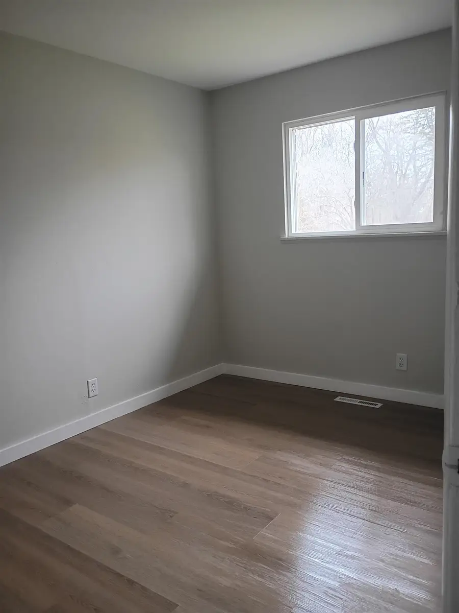 1296 Peachtree ST, Beecher, MI 48458 - #2