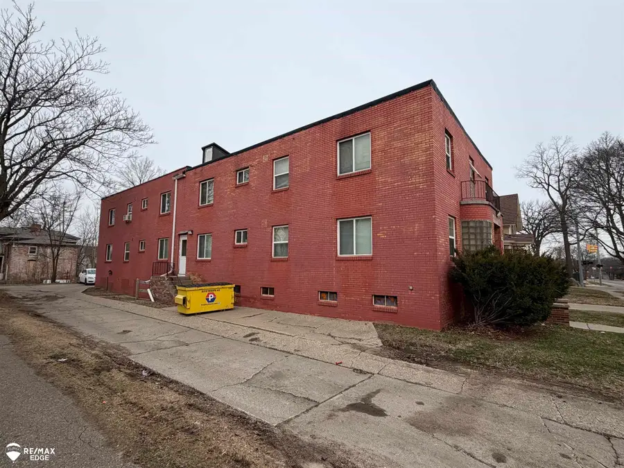 712 S Grand Traverse ST, Flint, MI 48502 - #3