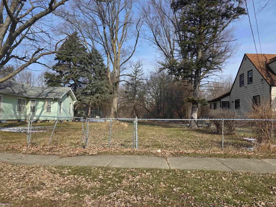209 E York ST, Flint, MI 48505 - #2