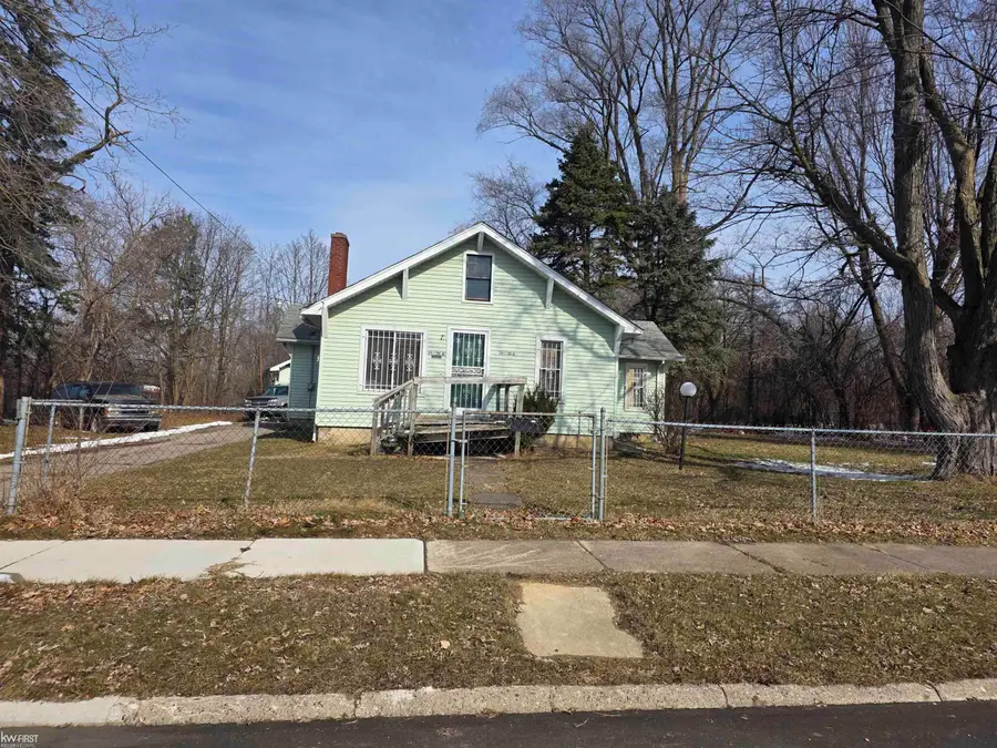 209 E York ST, Flint, MI 48505 - #3