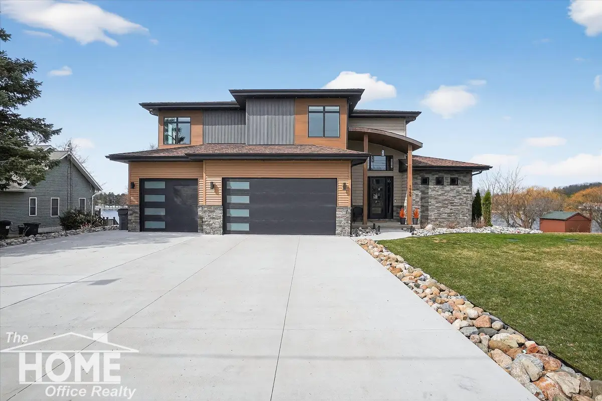 1965 W Manitou DR, Owosso, MI 48867 - #1