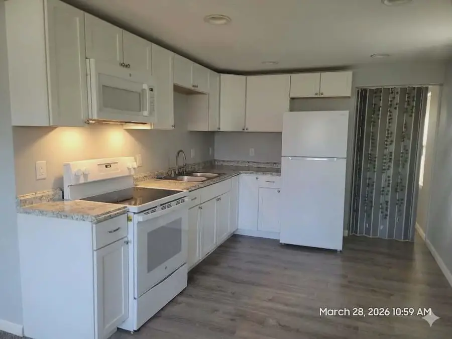1391 Wells ST, Burton, MI 48529 - #2