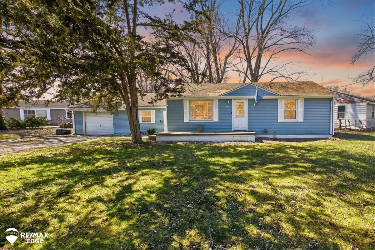 1388 Transue AVE, Burton, MI 48509 - #1