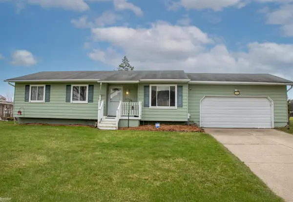 11951 Riverbend DR, GrandBlanc, MI 48439