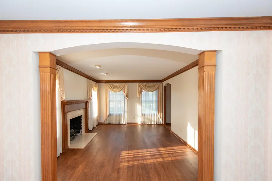 3281 Fieldstone DR, Flushing, MI 48433 - #2