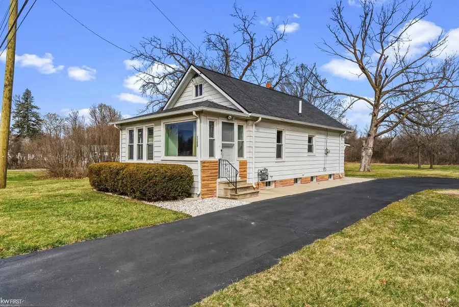 5113 Richfield RD, Flint, MI 48506 - #2