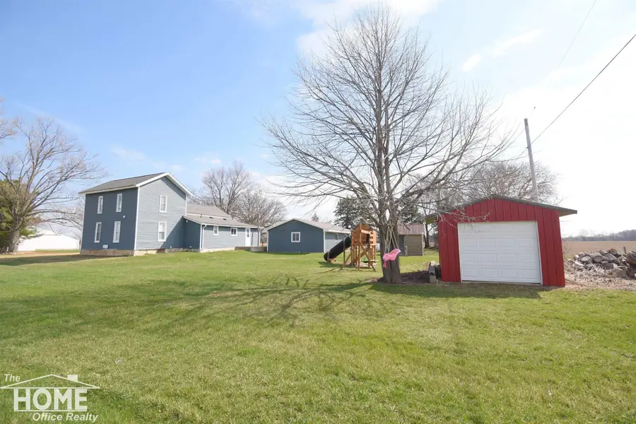 8106 Lennon RD, Corunna, MI 48817 - #3