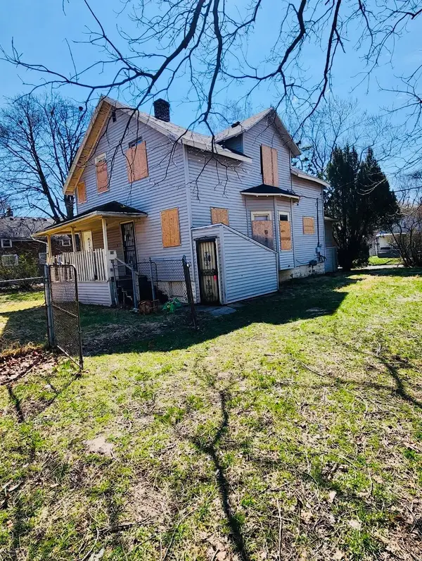 2601 Dakota AVE, Flint, MI 48506