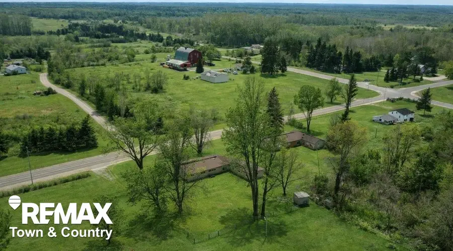 2942 Lyle RD, Beaverton, MI 48612 - #3
