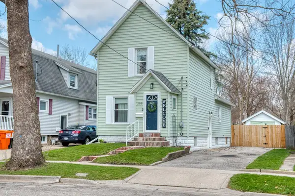 309 E Williams ST, Owosso, MI 48867