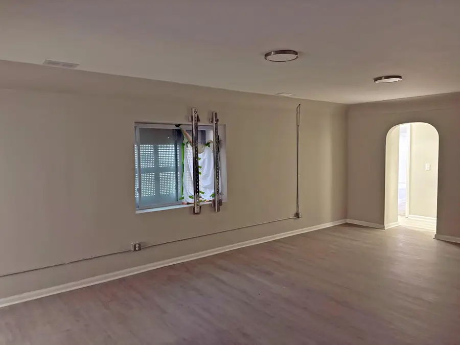 1014 Bloor AVE, Flint, MI 48507 - #2