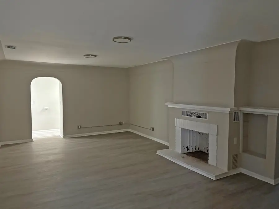 1014 Bloor AVE, Flint, MI 48507 - #3