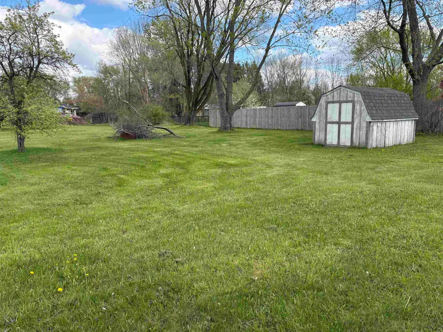 8107 Linden RD, Mundy, MI 48473 - #3