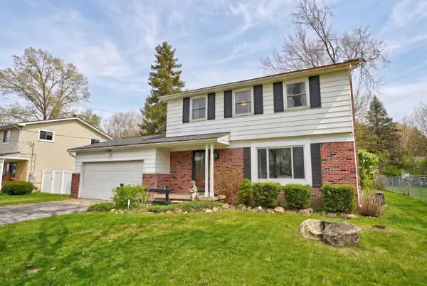 2281 Crane RD, Fenton, MI 48430