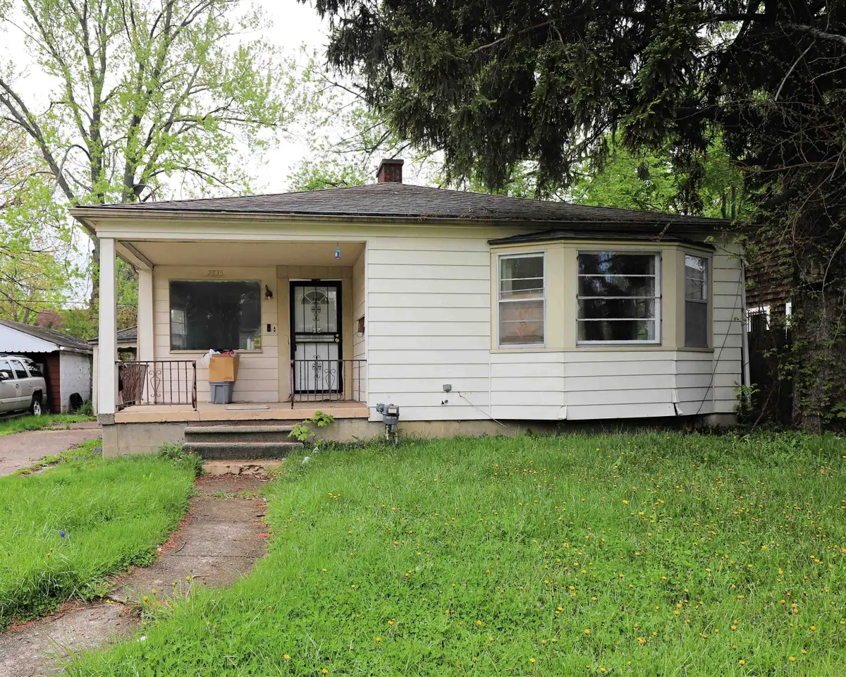 2835 Begole ST, Flint, MI 48504 - #1