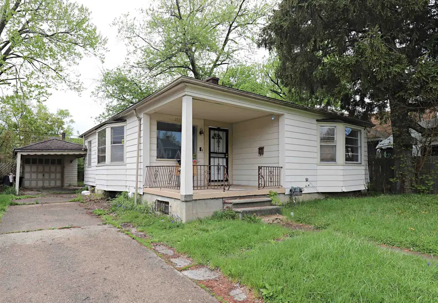 2835 Begole ST, Flint, MI 48504 - #2