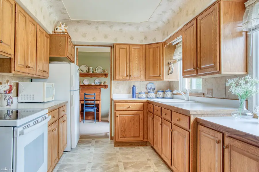1205 Willow ST, Owosso, MI 48867 - #2
