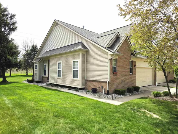 5364 Pine Needle DR, GrandBlanc, MI 48439