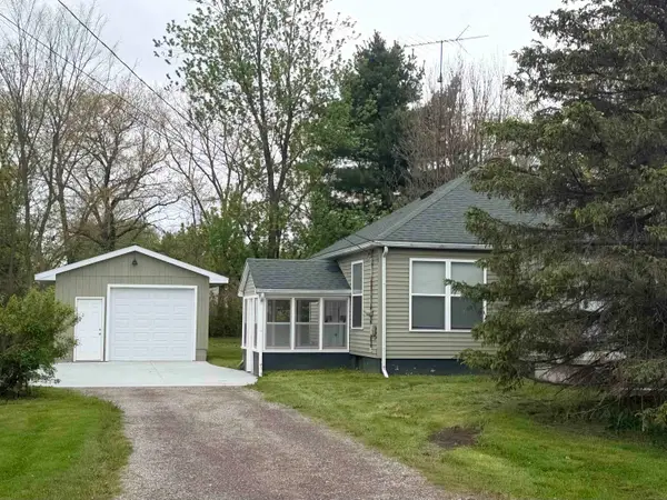1420 Mintola AVE, Flint, MI 48532