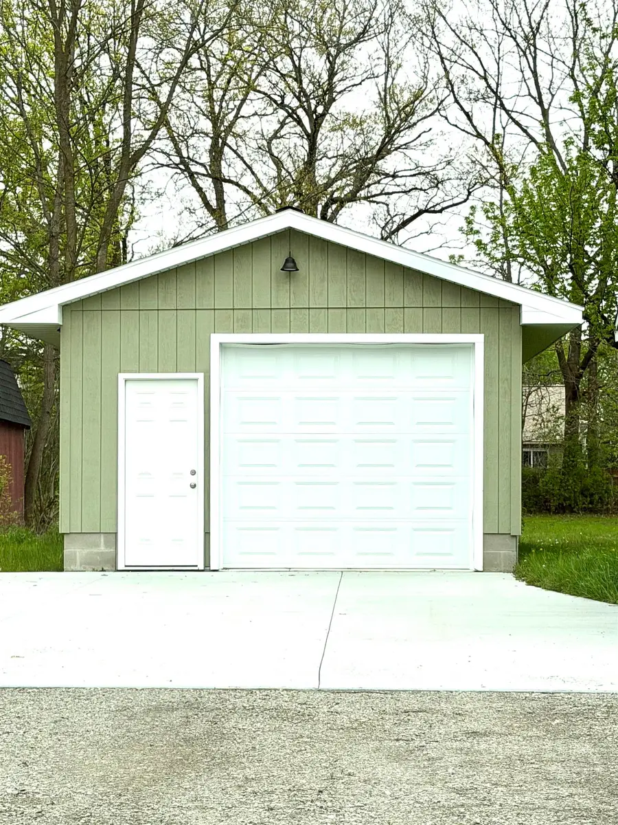 1420 Mintola AVE, Flint, MI 48532 - #3