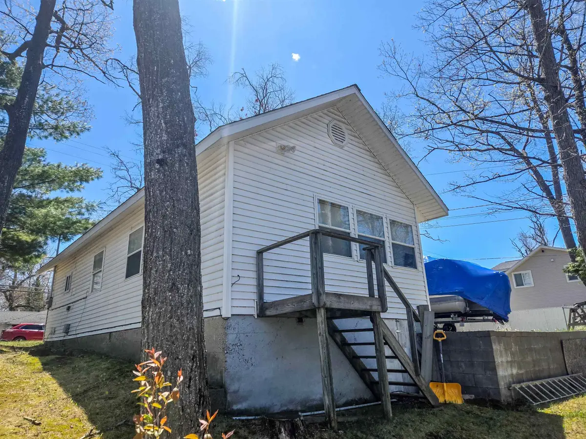 121 E Houghton Lake DR, Prudenville, MI 48651 - #1