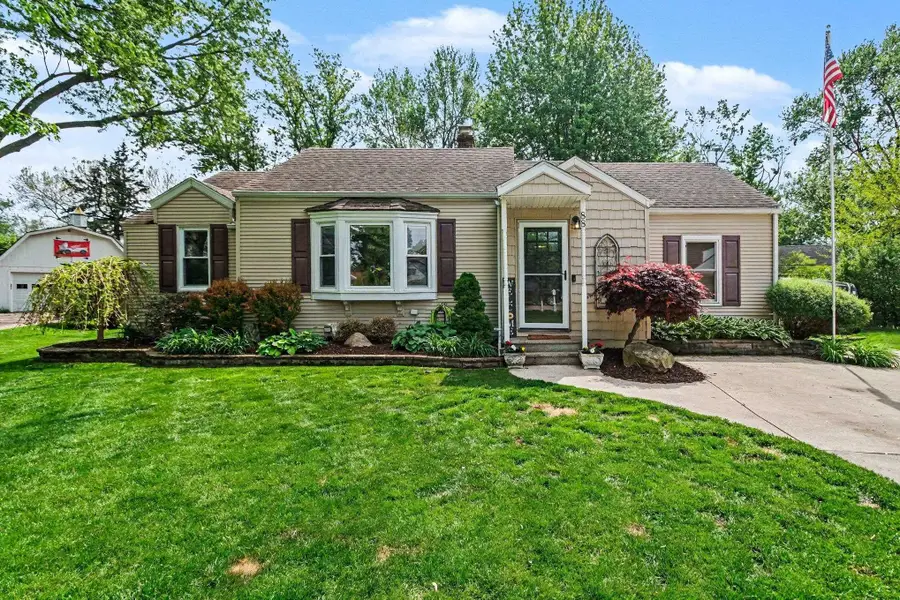 88 Hill Circle DR, Waterford, MI 48328 - #2