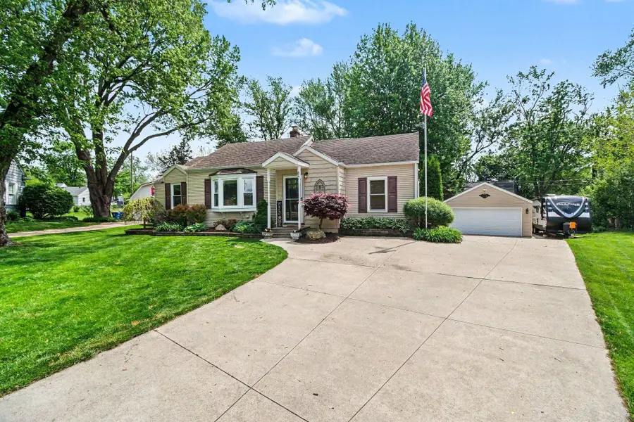 88 Hill Circle DR, Waterford, MI 48328 - #3