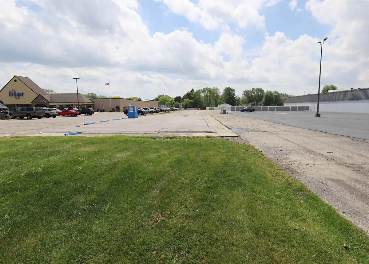 1524 E Pierson RD, Flushing, MI 48433 - #1