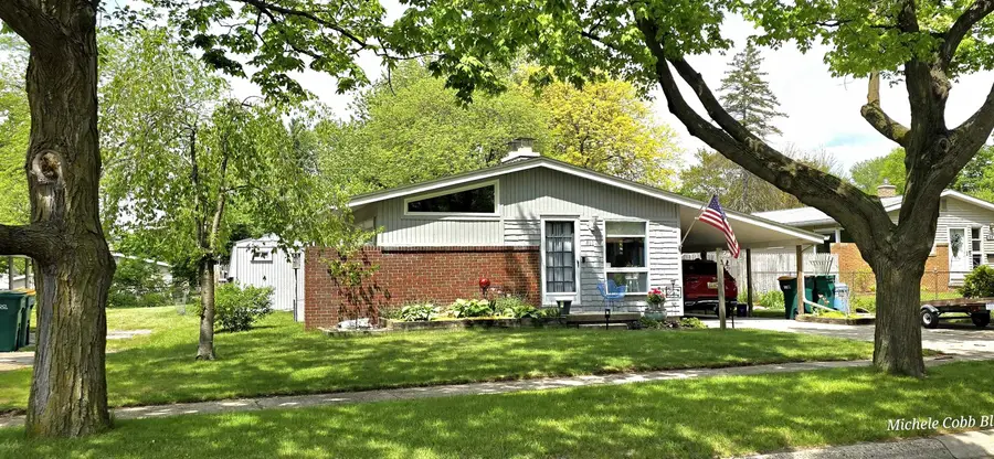 811 Thomas ST, Flushing, MI 48433 - #2