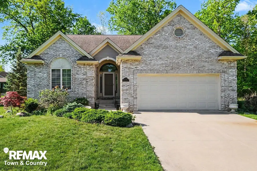 2234 Emeraldwood TRL, Flushing, MI 48433 - #3