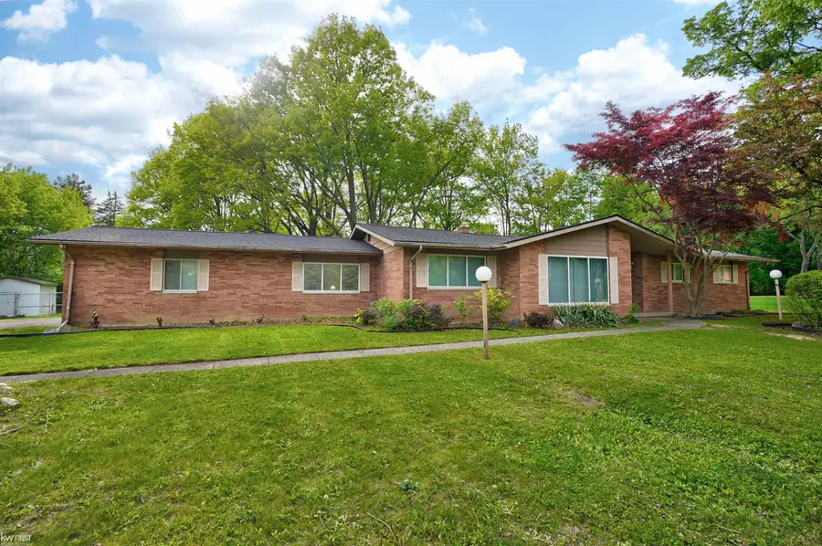 5531 Sugar Bush LN, Flint, MI 48532 - #2