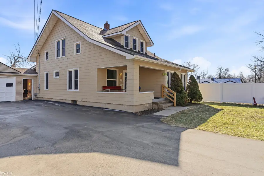 216 N Genesee ST, Davison, MI 48423 - #2