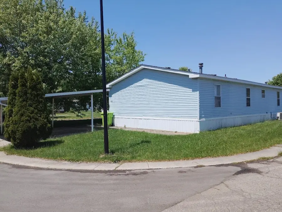 2434 Maple AVE, Flint, MI 48507 - #3