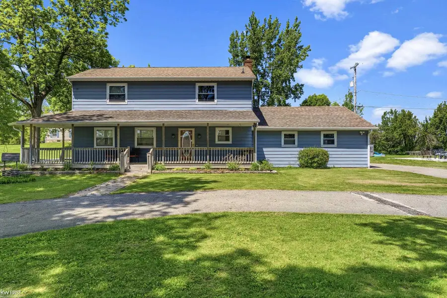 4216 Lahring RD, Linden, MI 48451 - #2