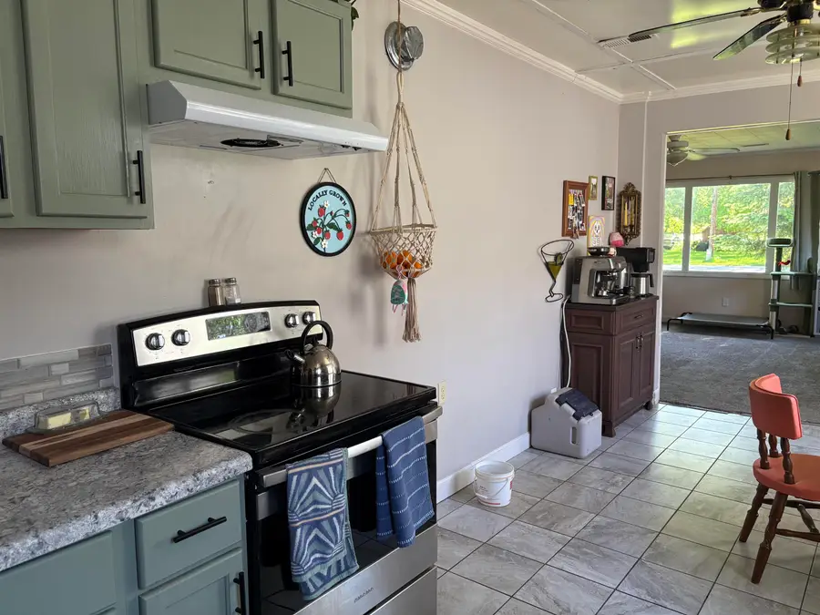 8764 Washington ST, Taymouth, MI 48415 - #3