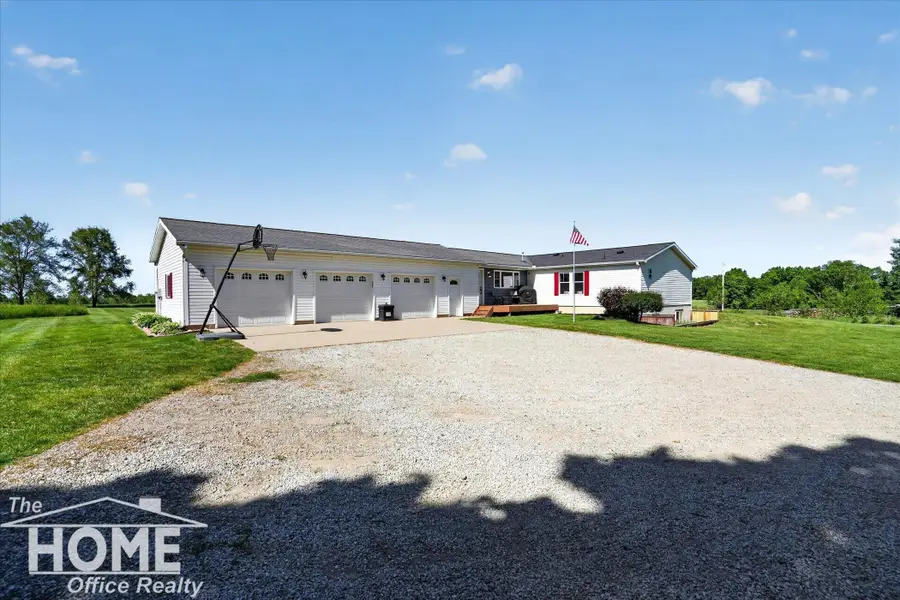 10975 E Grand River AVE, Portland, MI 48875 - #2