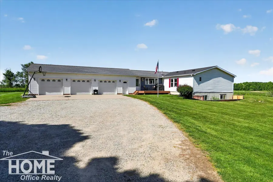 10975 E Grand River AVE, Portland, MI 48875 - #3