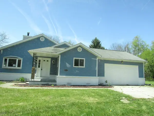 15112 Blueberry DR, Holly, MI 48442
